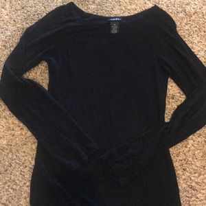 Black long sleeve shirt